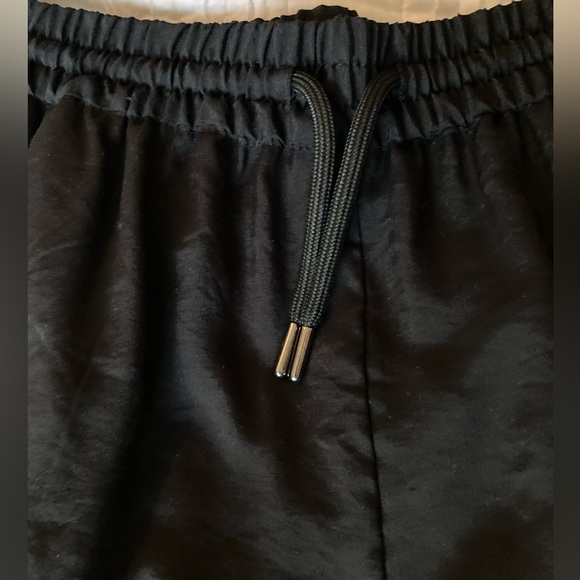 EUC Zara Elastic Waist Cargo Pants- Medium - Picture 10 of 13